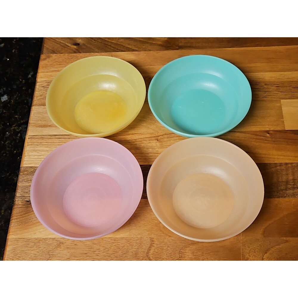 Vintage Tupperware Pastel Small Dessert Berry Bowls Set of 4 #154